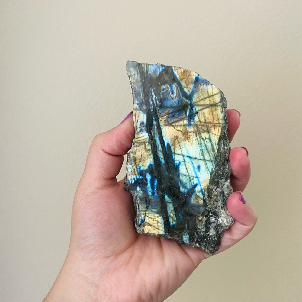 Labradorite - Picture 12 of 12